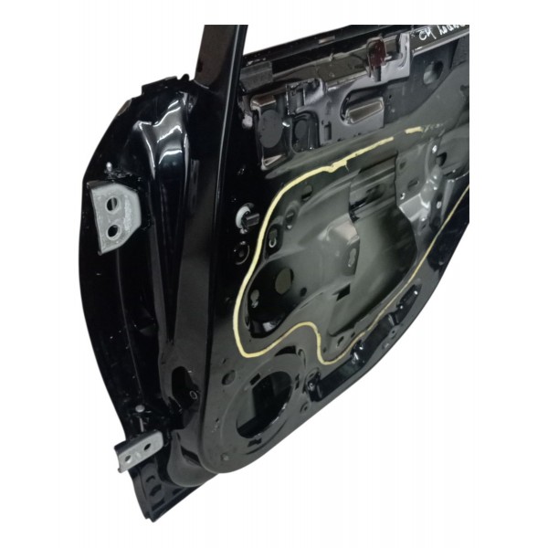 Porta Traseira Direita Citroen C4 Lounge 2015 4p Detalhe Porta Traseira Direita Citroen C4 Lounge 2015 4p Detalhe