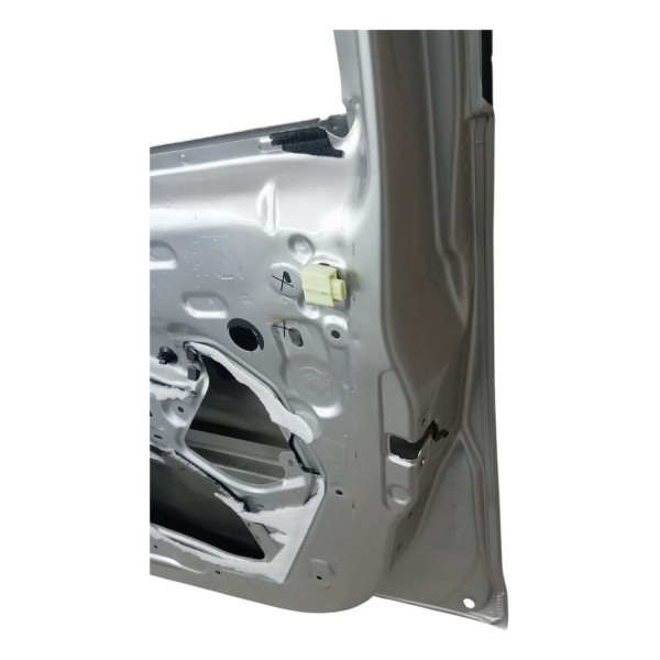 Porta Dianteira Direita Renault Logan 4p 2013 2014 Detalhe Porta Dianteira Direita Renault Logan 4p 2013 2014 Detalhe