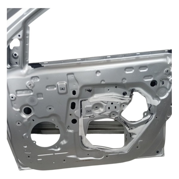 Porta Dianteira Direita Renault Logan 4p 2013 2014 Detalhe Porta Dianteira Direita Renault Logan 4p 2013 2014 Detalhe