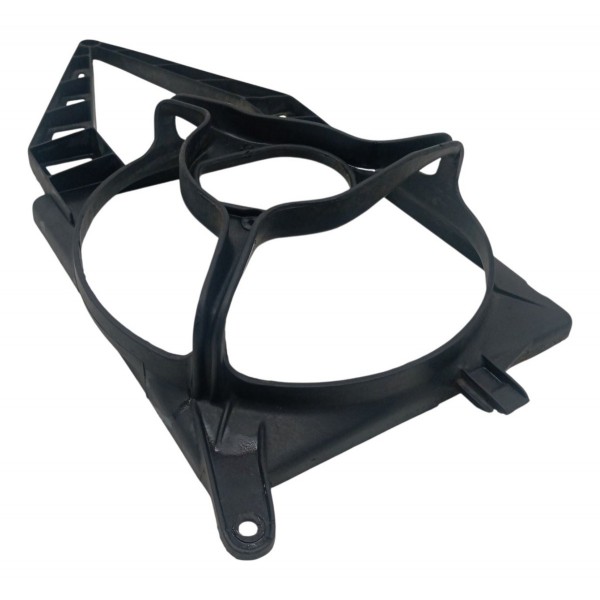 Moldura Ventoinha Radiador Chevrolet Corsa 2002 2003 Detalhe Moldura Ventoinha Radiador Chevrolet Corsa 2002 2003 Detalhe