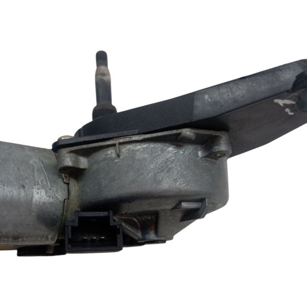 Motor Limpador Traseiro Renault Clio 1.0 2002 Detalhe Motor Limpador Traseiro Renault Clio 1.0 2002 Detalhe