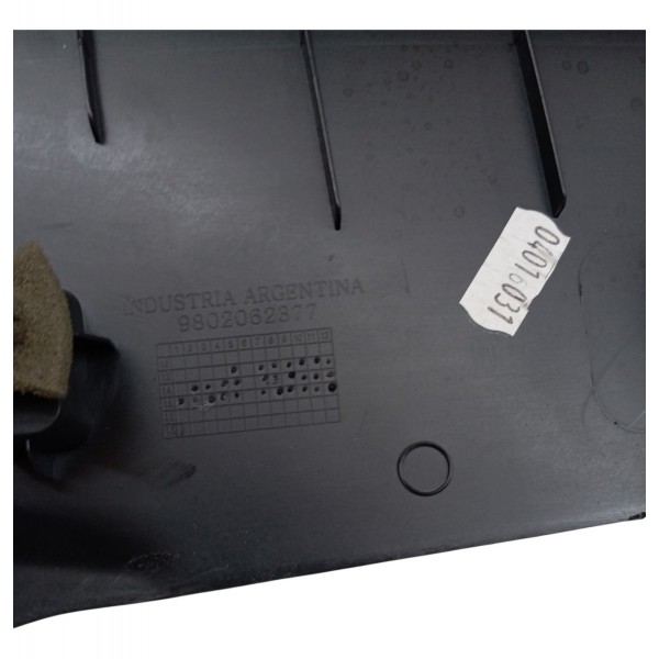 Moldura Traseiro Esquerdo Citröen C4 Lounge 2015 Detalhe Moldura Traseiro Esquerdo Citröen C4 Lounge 2015 Detalhe