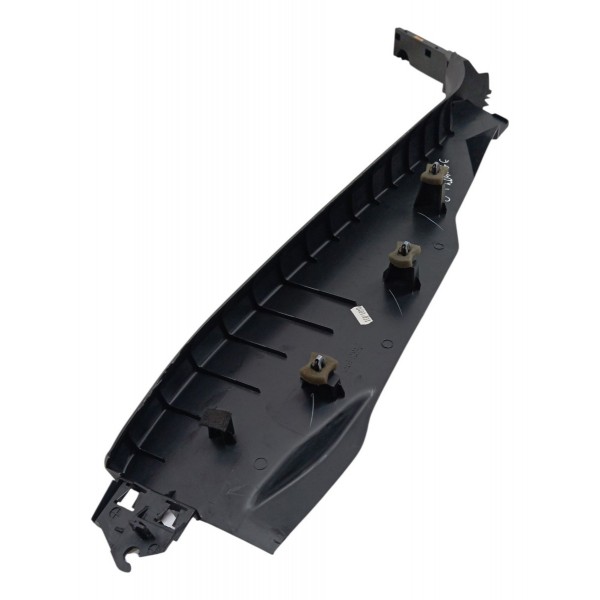 Moldura Traseiro Esquerdo Citröen C4 Lounge 2015 Detalhe Moldura Traseiro Esquerdo Citröen C4 Lounge 2015 Detalhe