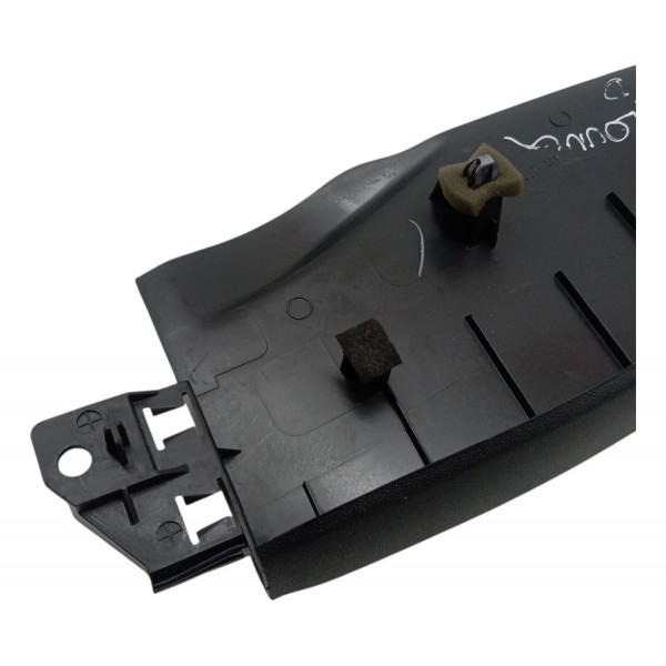 Moldura Banco Traseiro Direito  Citröen C4 Lounge 2015 Moldura Banco Traseiro Direito  Citröen C4 Lounge 2015