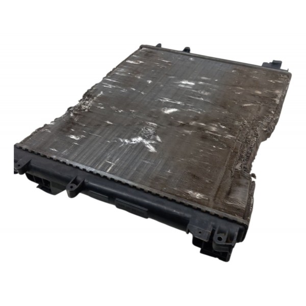 Radiador Água Motor  Renault Clio 1.0 2004 2005 2006 Detalhe Radiador Água Motor  Renault Clio 1.0 2004 2005 2006 Detalhe