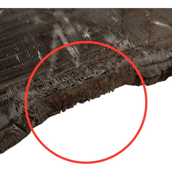 Radiador Água Motor  Renault Clio 1.0 2004 2005 2006 Detalhe Radiador Água Motor  Renault Clio 1.0 2004 2005 2006 Detalhe