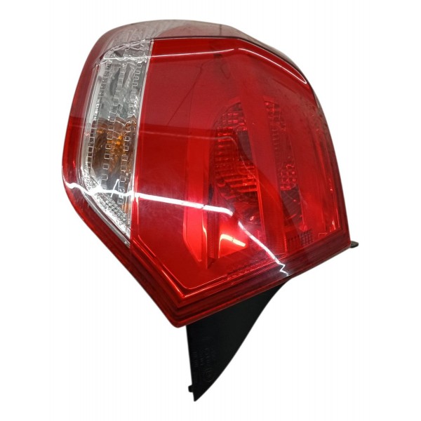 Lanterna Traseira Esquerda Citroen C4 Lounge 2015 Detalhe Lanterna Traseira Esquerda Citroen C4 Lounge 2015 Detalhe