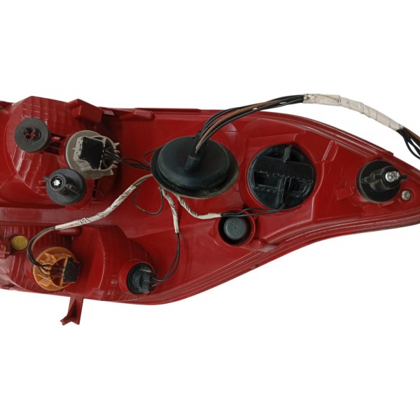 Lanterna Traseira Esquerda Citroen C4 Lounge 2015 Detalhe Lanterna Traseira Esquerda Citroen C4 Lounge 2015 Detalhe