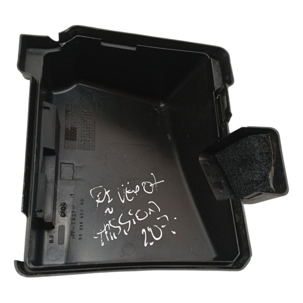 Tampa Caixa Fusivel Peugeot 207 1.4 Passion 2010 2011 2012 Tampa Caixa Fusivel Peugeot 207 1.4 Passion 2010 2011 2012