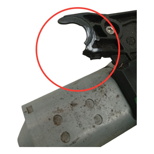 Motor Limpador Traseiro Renault Sandero 1.6 2015 Detalhe Motor Limpador Traseiro Renault Sandero 1.6 2015 Detalhe