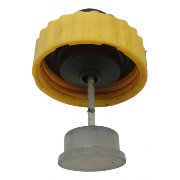 Tampa Reservatório Óleo Freio Chevrolet Celta 1.0 2008 2009 Tampa Reservatório Óleo Freio Chevrolet Celta 1.0 2008 2009