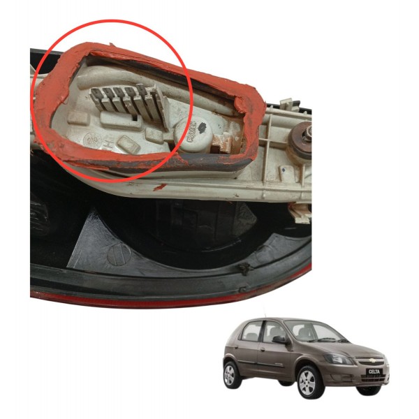 Lanterna Traseira Direita Chevrolet Celta 1.0 2007 Detalhe Lanterna Traseira Direita Chevrolet Celta 1.0 2007 Detalhe
