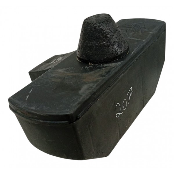 Suporte Macaco Estepe Peugeot 206 207 2011 2012 Detalhe Suporte Macaco Estepe Peugeot 206 207 2011 2012 Detalhe