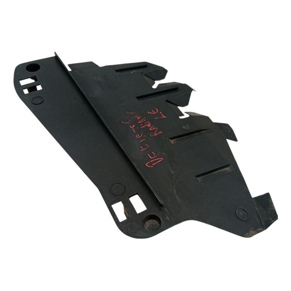 Moldura Defletor Radiador Esquerdo Citroen C3 2005 2006 2007 Moldura Defletor Radiador Esquerdo Citroen C3 2005 2006 2007