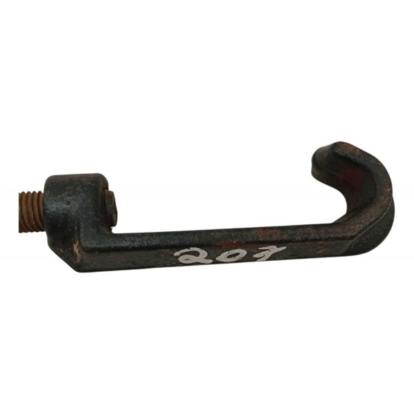 Parafuso Suporte Estepe Peugeot 206 1.4 2006 2007 2008 Parafuso Suporte Estepe Peugeot 206 1.4 2006 2007 2008