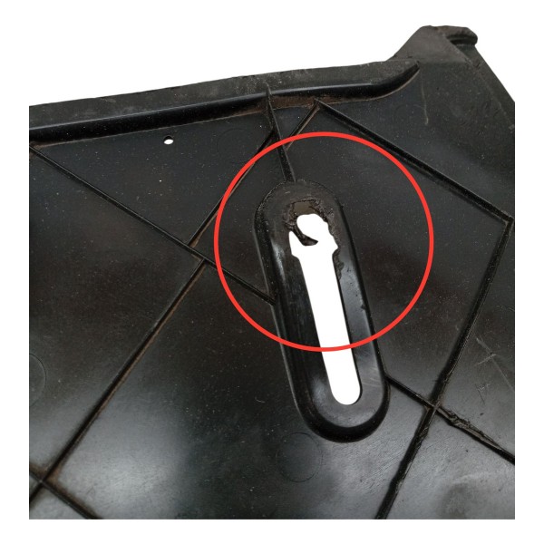 Defletor Parachoque Dianteiro Peugeot 307 1.6 2007 Detalhe Defletor Parachoque Dianteiro Peugeot 307 1.6 2007 Detalhe