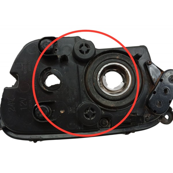 Farol Milha Esquerdo Kia Sorento 2.4 2014 2015 2016 Detalhe Farol Milha Esquerdo Kia Sorento 2.4 2014 2015 2016 Detalhe