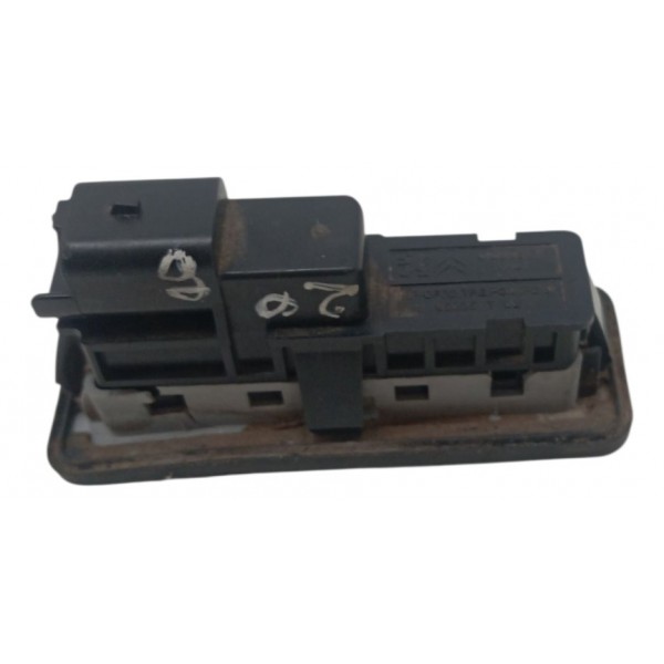 Botão Abertura Tampa Traseira Peugot 208 Allure 2014 2015 Botão Abertura Tampa Traseira Peugot 208 Allure 2014 2015