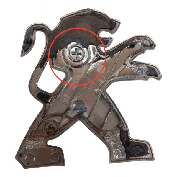 Emblema Cromado Peugeot 208 Allure 2014 Detalhe Emblema Cromado Peugeot 208 Allure 2014 Detalhe