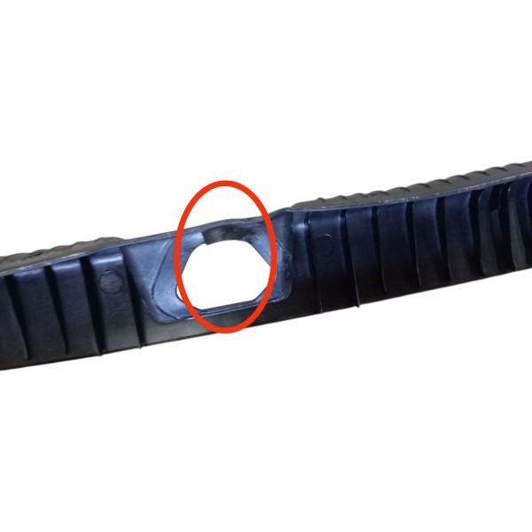 Acabamento Interno Traseiro Porta Mala Gm Astra 2000 Detalhe