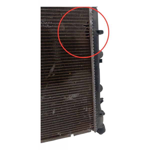 Radiador Agua Motor Renault Kangoo 1.0 2002 2003 Detalhe Radiador Agua Motor Renault Kangoo 1.0 2002 2003 Detalhe