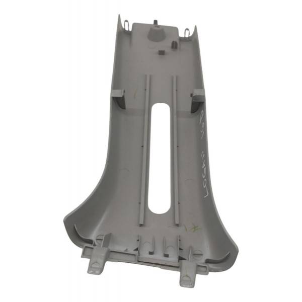 Acabamento Coluna Cinto Direito Renault Logan 1.6 2008 2009 Acabamento Coluna Cinto Direito Renault Logan 1.6 2008 2009