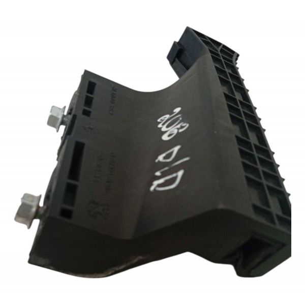 Guia Vidro Porta Dianteira Direito Peugeot 208 2014 2015 Guia Vidro Porta Dianteira Direito Peugeot 208 2014 2015