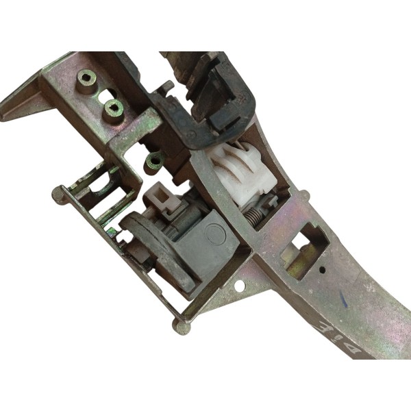 Moldura Maçaneta Externa Traseira Direita Peugeot 208 2015 Moldura Maçaneta Externa Traseira Direita Peugeot 208 2015