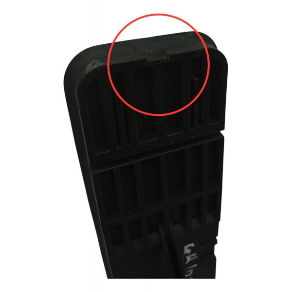 Tampa Interno  Caixa Filtro Ar Citroen C4 2014 Detalhe Tampa Interno  Caixa Filtro Ar Citroen C4 2014 Detalhe