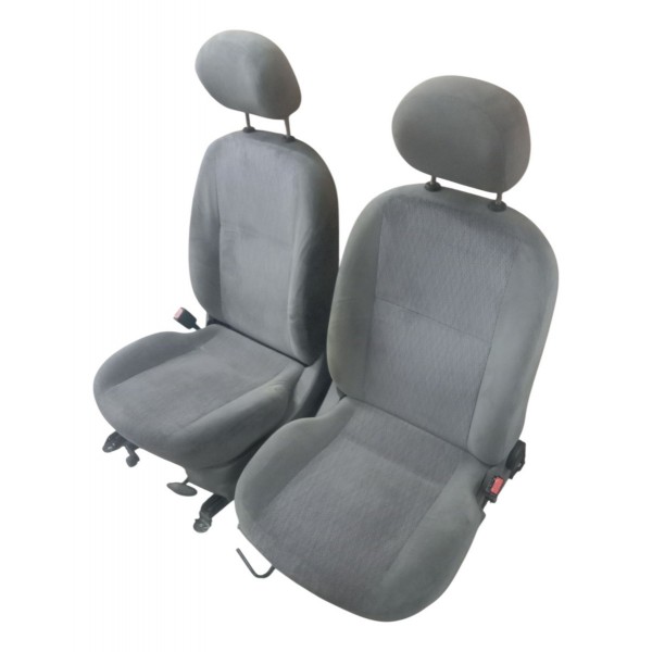 Jogo Banco Tecido Ford Focus Sedan 2.0 2002 2003 2004 Jogo Banco Tecido Ford Focus Sedan 2.0 2002 2003 2004