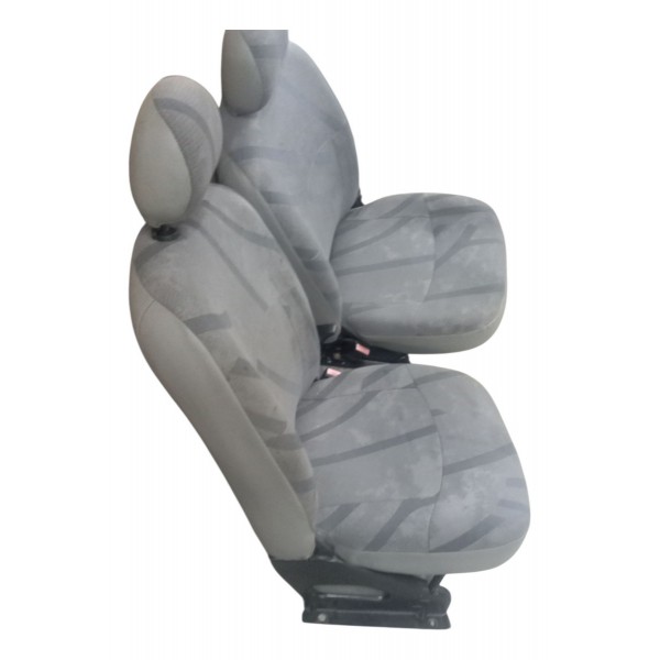 Jogo Banco Tecido Renault Kangoo 1.6 2003 2004 2005 Detalhe Jogo Banco Tecido Renault Kangoo 1.6 2003 2004 2005 Detalhe