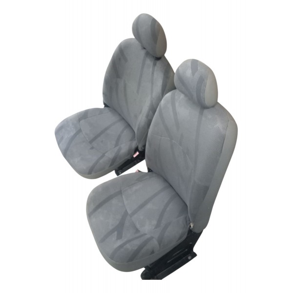 Jogo Banco Tecido Renault Kangoo 1.6 2003 2004 2005 Detalhe Jogo Banco Tecido Renault Kangoo 1.6 2003 2004 2005 Detalhe