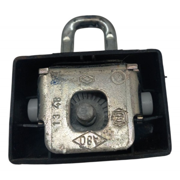 Batente Tampa Traseira Renault Logan 1.0 2008 2009 2010 2011 Batente Tampa Traseira Renault Logan 1.0 2008 2009 2010 2011