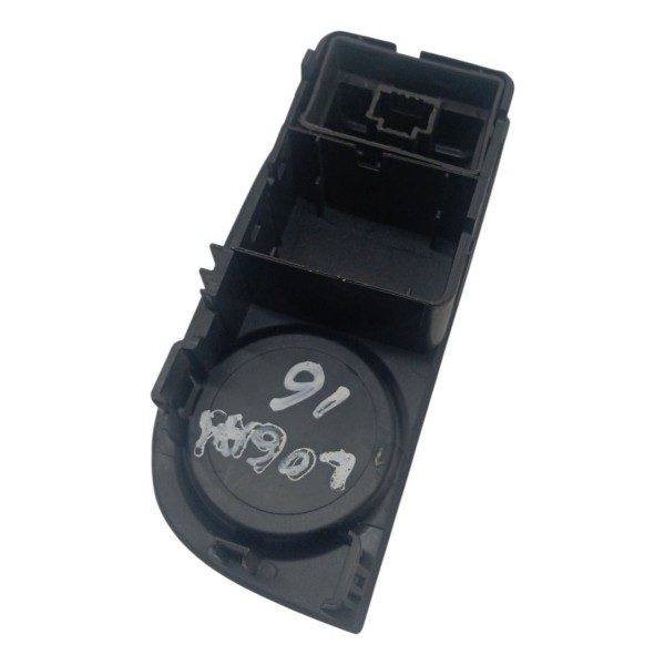 Moldura Botão Falso Retrovisor Renault Logan 1.0 2008 2009 Moldura Botão Falso Retrovisor Renault Logan 1.0 2008 2009