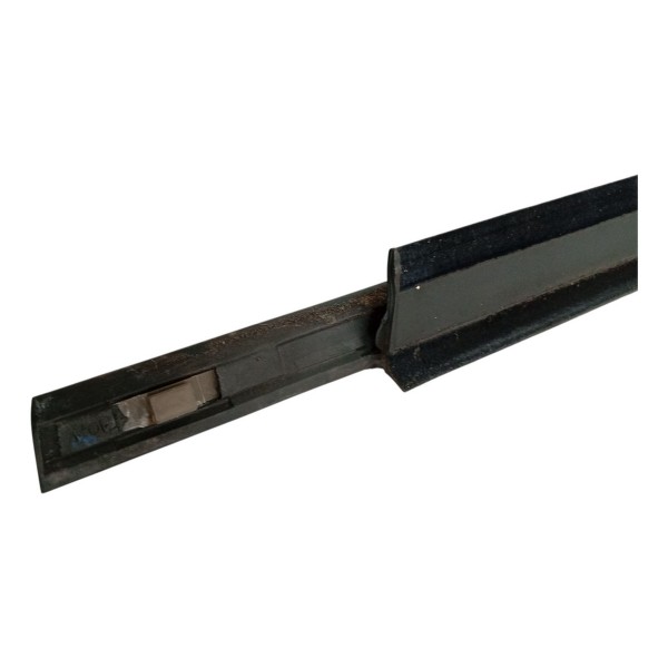 Canaleta Porta Dianteira Direita Ford Focus Sedan Glx 2002 Canaleta Porta Dianteira Direita Ford Focus Sedan Glx 2002