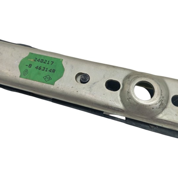 Trilho Regulagem Altura Cinto Direito Renault Sandero 2017 Trilho Regulagem Altura Cinto Direito Renault Sandero 2017