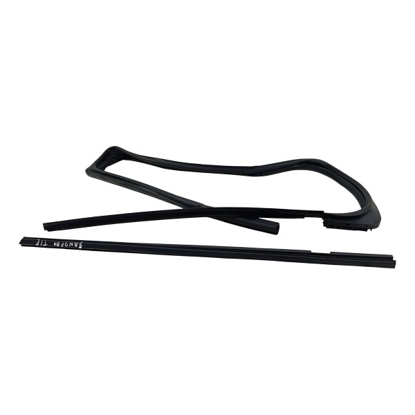 Kit Pestana Canaleta Traseira Esquerda Renault Sandero 2017 Kit Pestana Canaleta Traseira Esquerda Renault Sandero 2017