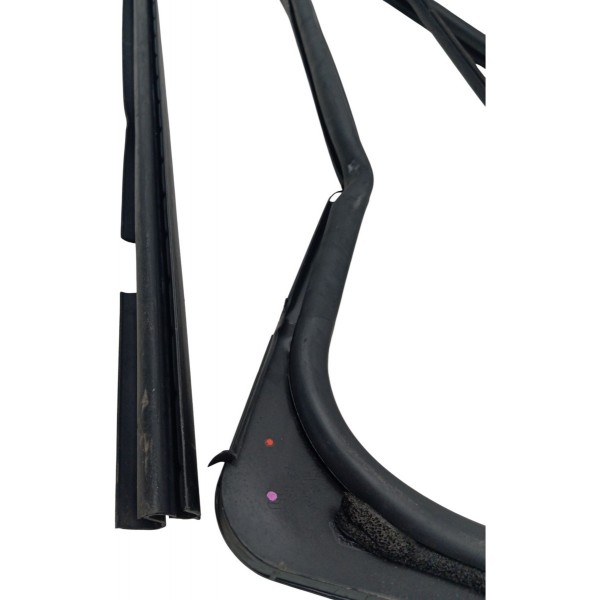 Kit Pestana Canaleta Traseira Esquerda Renault Sandero 2017 Kit Pestana Canaleta Traseira Esquerda Renault Sandero 2017