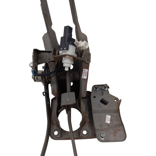 Pedaleira Pedal Freio Embreagem Fiat Palio 1.6 2014 2015 Pedaleira Pedal Freio Embreagem Fiat Palio 1.6 2014 2015