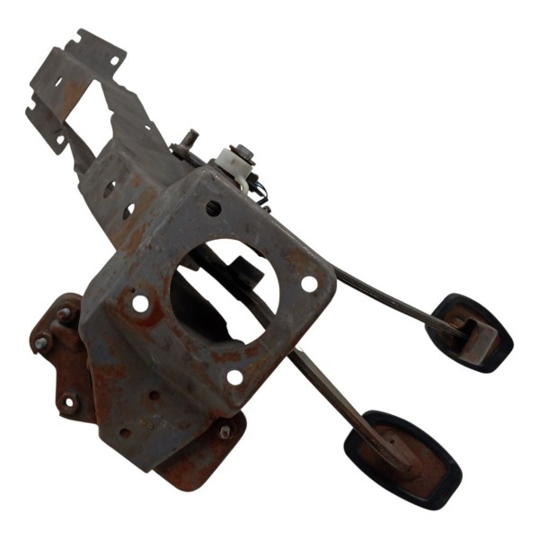 Pedaleira Pedal Freio Embreagem Fiat Palio 1.6 2014 2015 Pedaleira Pedal Freio Embreagem Fiat Palio 1.6 2014 2015