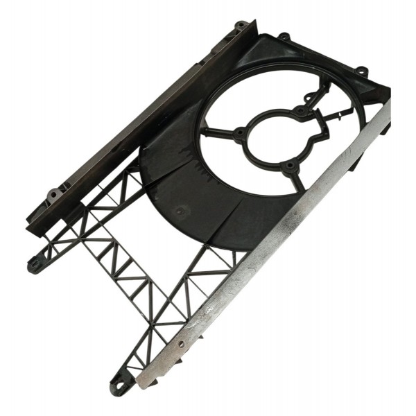 Moldura Defletor Ar Radiador Chevrolet Celta 2006 2007 2008 Moldura Defletor Ar Radiador Chevrolet Celta 2006 2007 2008