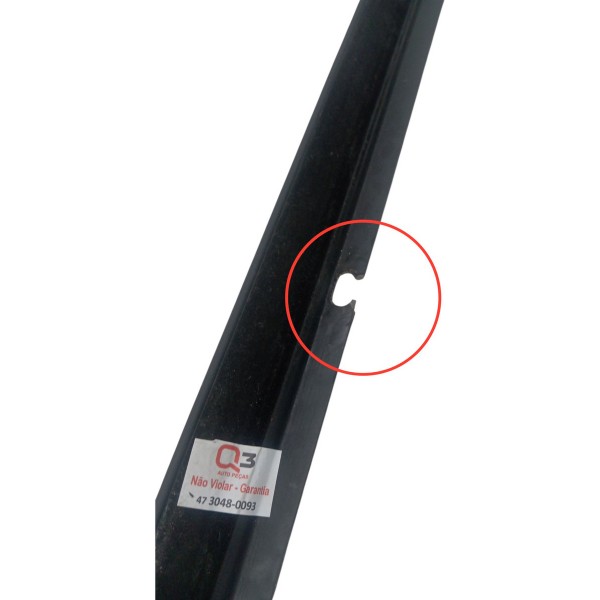 Pestana Externa Cromada Traseira Direita Vw Jetta Detalhe Pestana Externa Cromada Traseira Direita Vw Jetta Detalhe