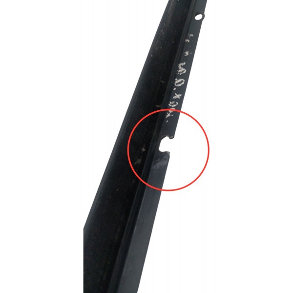 Pestana Externa Cromada Traseira Direita Vw Jetta Detalhe Pestana Externa Cromada Traseira Direita Vw Jetta Detalhe