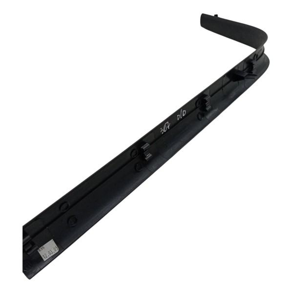 Soleira Porta Dianteira Direita Peugeot 307 Presence 2006 Soleira Porta Dianteira Direita Peugeot 307 Presence 2006