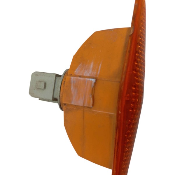 Lanterna Pisca Seta Alerta Ford Focus Sedan 2002 Detalhe - Direito Lanterna Pisca Seta Alerta Ford Focus Sedan 2002 Detalhe - Direito