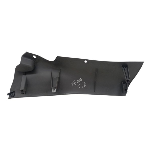 Moldura Banco Traseiro Direito Ford Focus Glx 2001 2002 2003 Moldura Banco Traseiro Direito Ford Focus Glx 2001 2002 2003