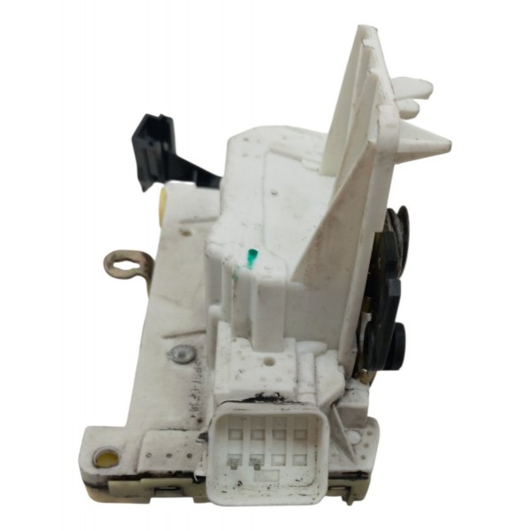 Fechadura Porta Traseira Direita Ford Focus 2001 2002 2003 Fechadura Porta Traseira Direita Ford Focus 2001 2002 2003
