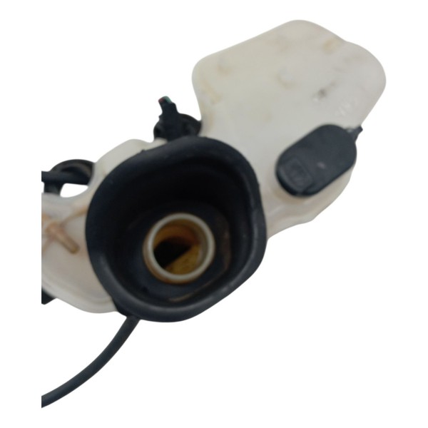 Reservatório Parabra Partida Frio Renault Logan 2008 Detalhe Reservatório Parabra Partida Frio Renault Logan 2008 Detalhe