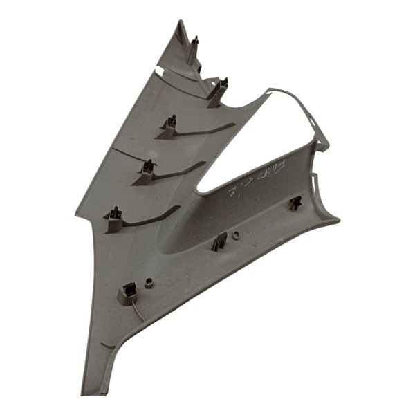 Revestimento Coluna Traseira Esquerda Focus Sedan Detalhe Revestimento Coluna Traseira Esquerda Focus Sedan Detalhe