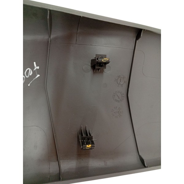 Moldura Coluna Esquerda Ford Focus Sedan 2001 2002 2003 2004 Moldura Coluna Esquerda Ford Focus Sedan 2001 2002 2003 2004